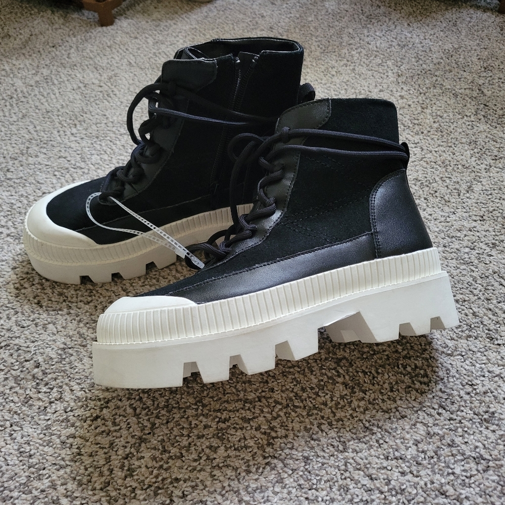 Gianni bini size 6.5 black and white chunky lace up boots - leather